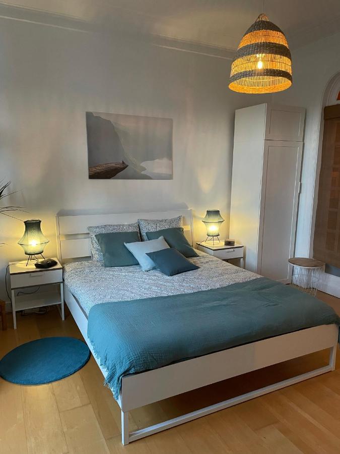 Appartement De Charme Dans Maison De Maitre Bruxelloise Bruxelles Esterno foto