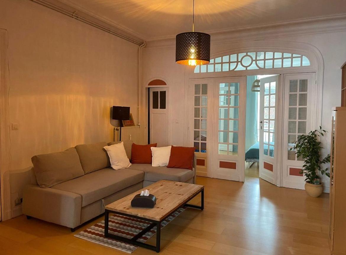Appartement De Charme Dans Maison De Maitre Bruxelloise Bruxelles Esterno foto